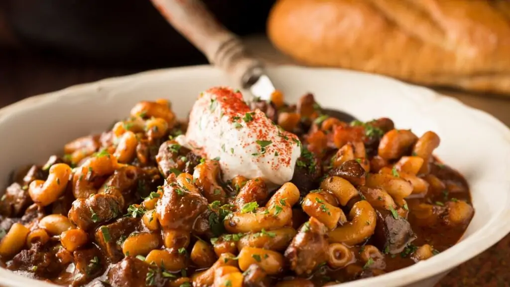 How to Make American Goulash